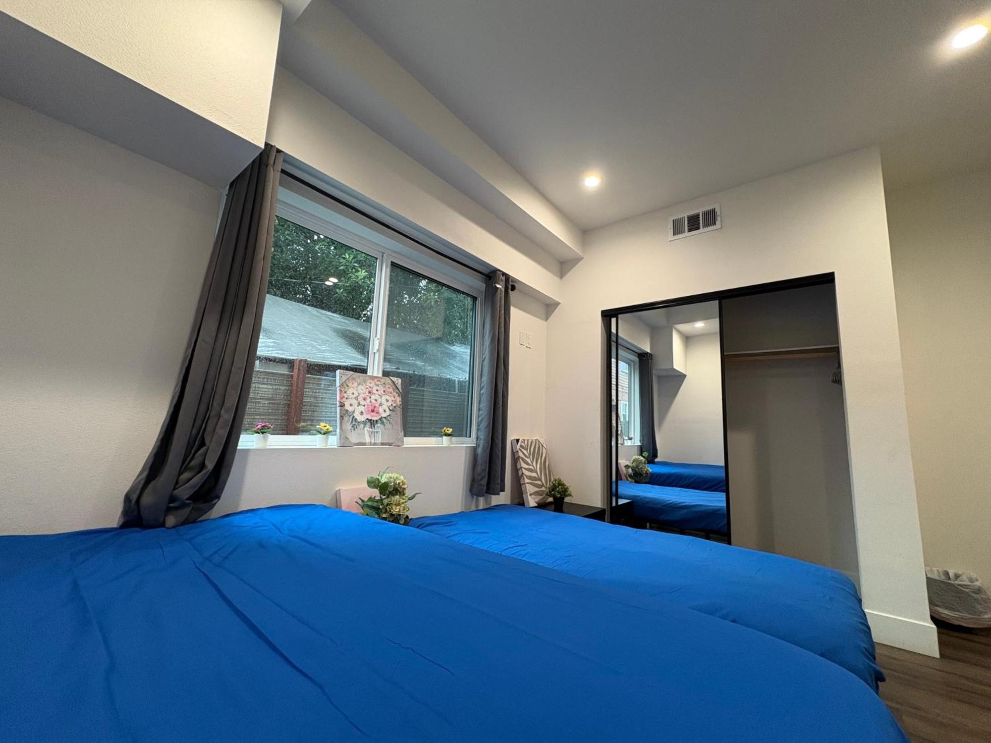 The Blue - Private Hostel Los Angeles